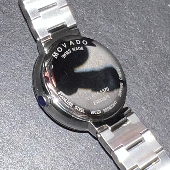 Movado Sapphire Silver Mirror Dial Ladies Watch 0607213 - Picture 7 of 8